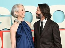 Leute: Alexandra Grant: Gemälde dank Keanu Reeves fröhlicher