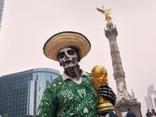 Endrunde startet mit Protesten: Dunkle Wolken in Mexiko: WM-Anpfiff in der Problemzone