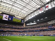Bei DFB-Spiel: Videoschiri sorgt bei WM mit umstrittener Geste für Aufsehen