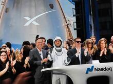 Größter Börsengang der Geschichte: SpaceX knackt Zwei-Billionen-Marke