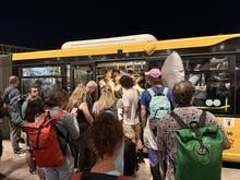 Bahnen in Berlin fahren wieder: Totalausfall führt auch zu Chaos in der Hauptstadt – sogar am Flughafen