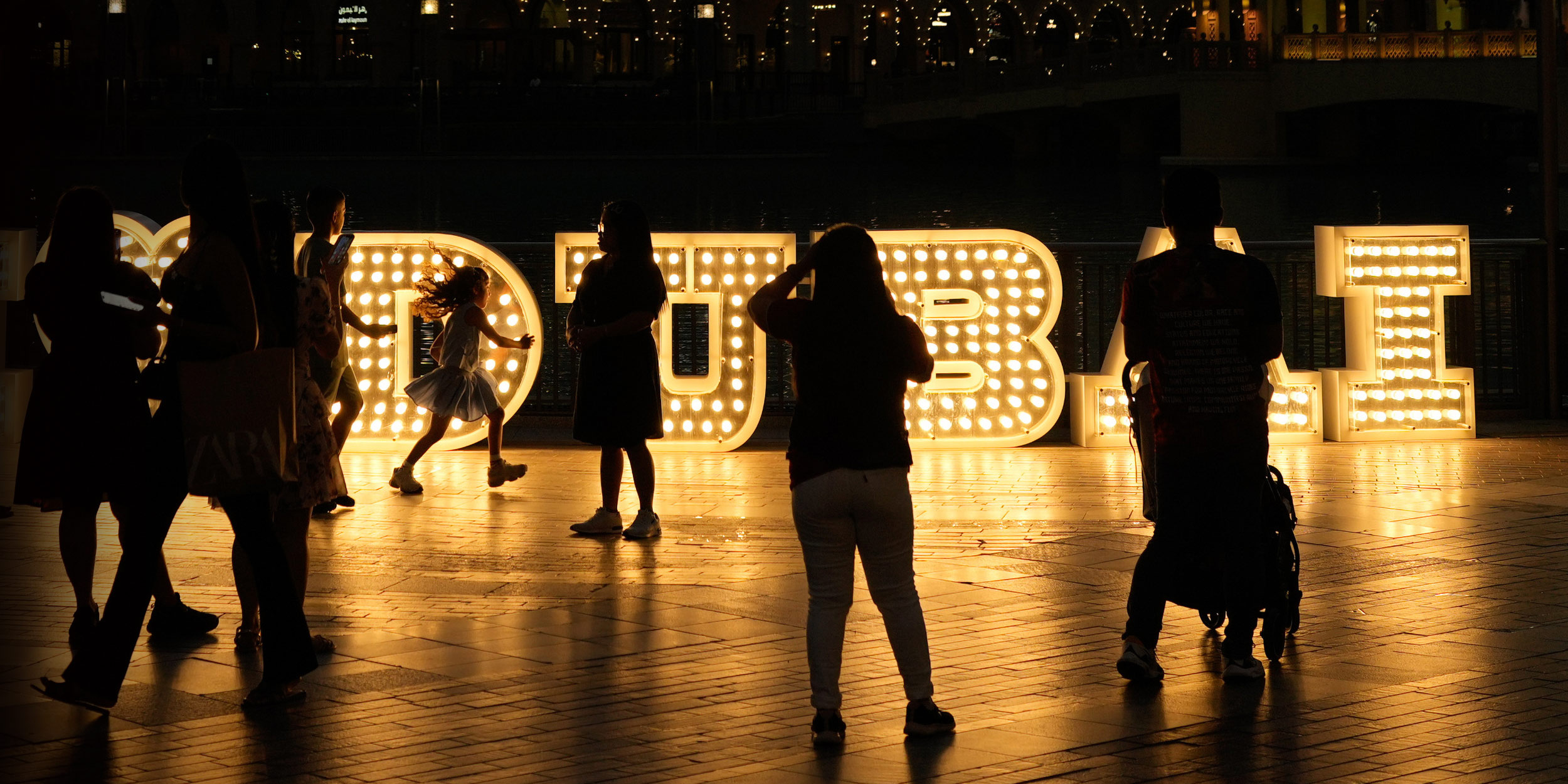 Beyond Dubai’s Bling, Chinese Students See a Future