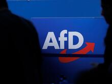 Handgemenge auf Wasserfest in Berlin-Rummelsburg: AfD-Politiker soll Frau ins Gesicht geschlagen haben
