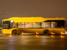 In Berlin-Reinickendorf: Männer schlagen sich in Bus – Pfefferspray trifft Fahrer und Passagierinnen