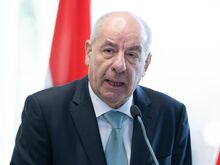 Staatsoberhaupt: Ungarn: Präsident macht Weg zu eigener Absetzung frei