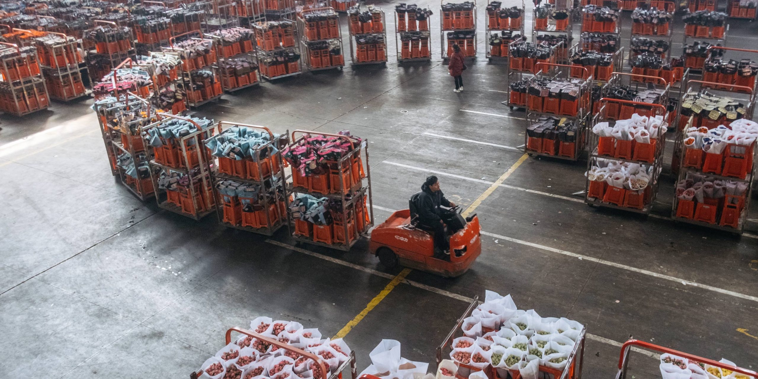 How China Delivers a 14-Yuan Bouquet Over 2,000 Kilometers