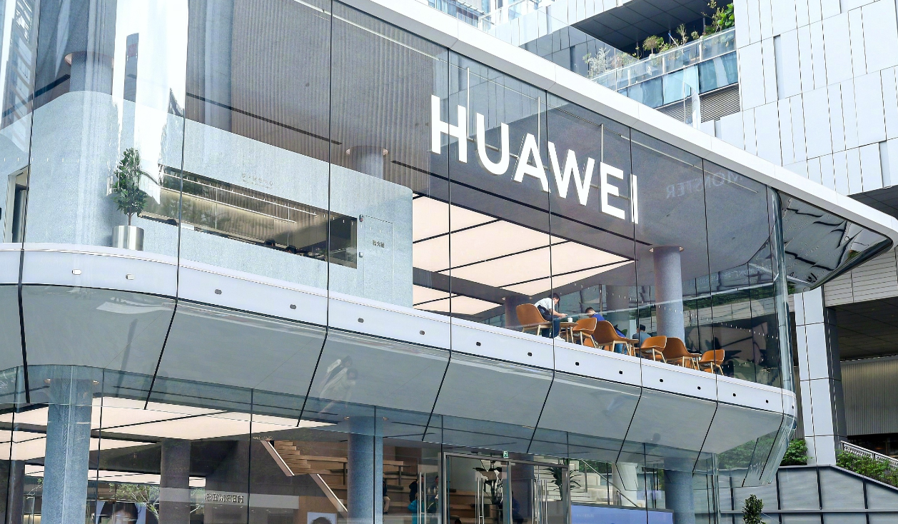Huawei Launches 798-Gram MateBook Pro S with Kirin XE90