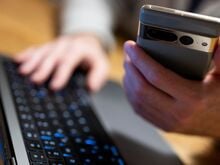 Verfassungsschutz-Analyse: Radikalisierung: BfV sieht Blackbox-Algorithmen als Problem